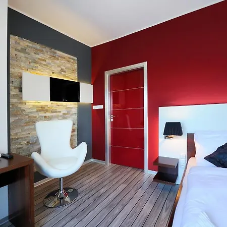 Caramell 3* Louny